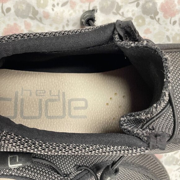 Hey Dude Slip On Shoes Men's Size 9 - Like New - Picture 7 of 11